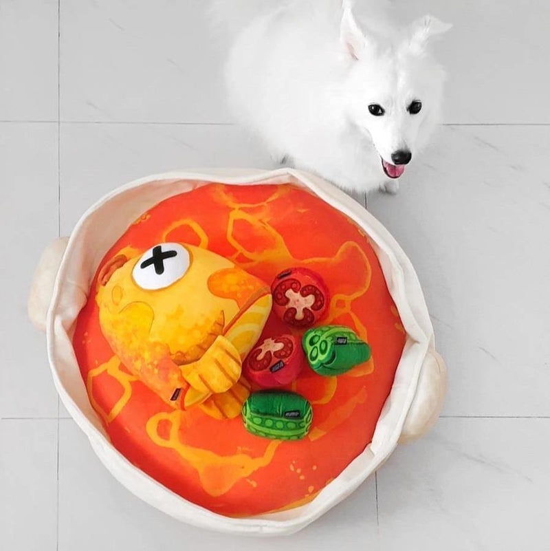 Curry Fish Head Pet Bed Set - SpectrumStore SG