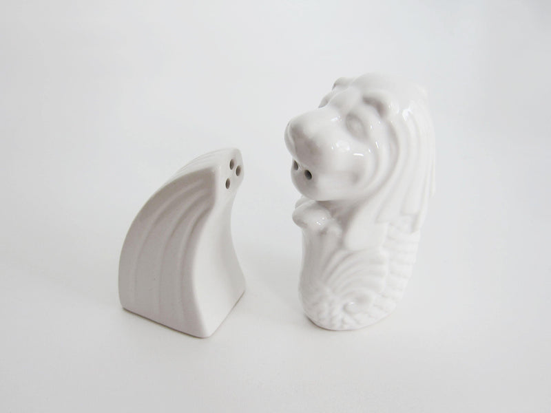 Merlion Salt & Pepper Shaker Set - SpectrumStore SG