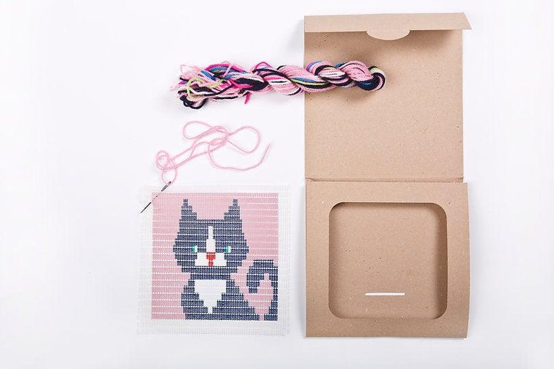 Picture Frame Needlepoint Kit - Black Cat - SpectrumStore SG